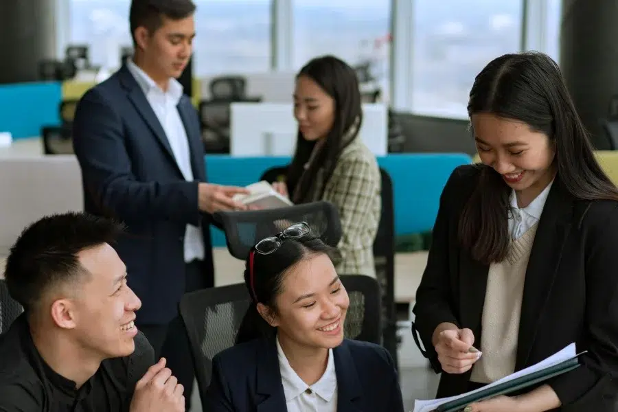 What is an Employer of Record 2